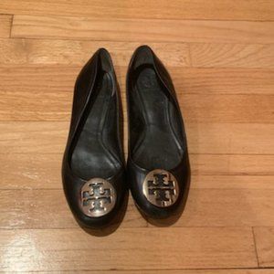 Black and Gold Tory Flat